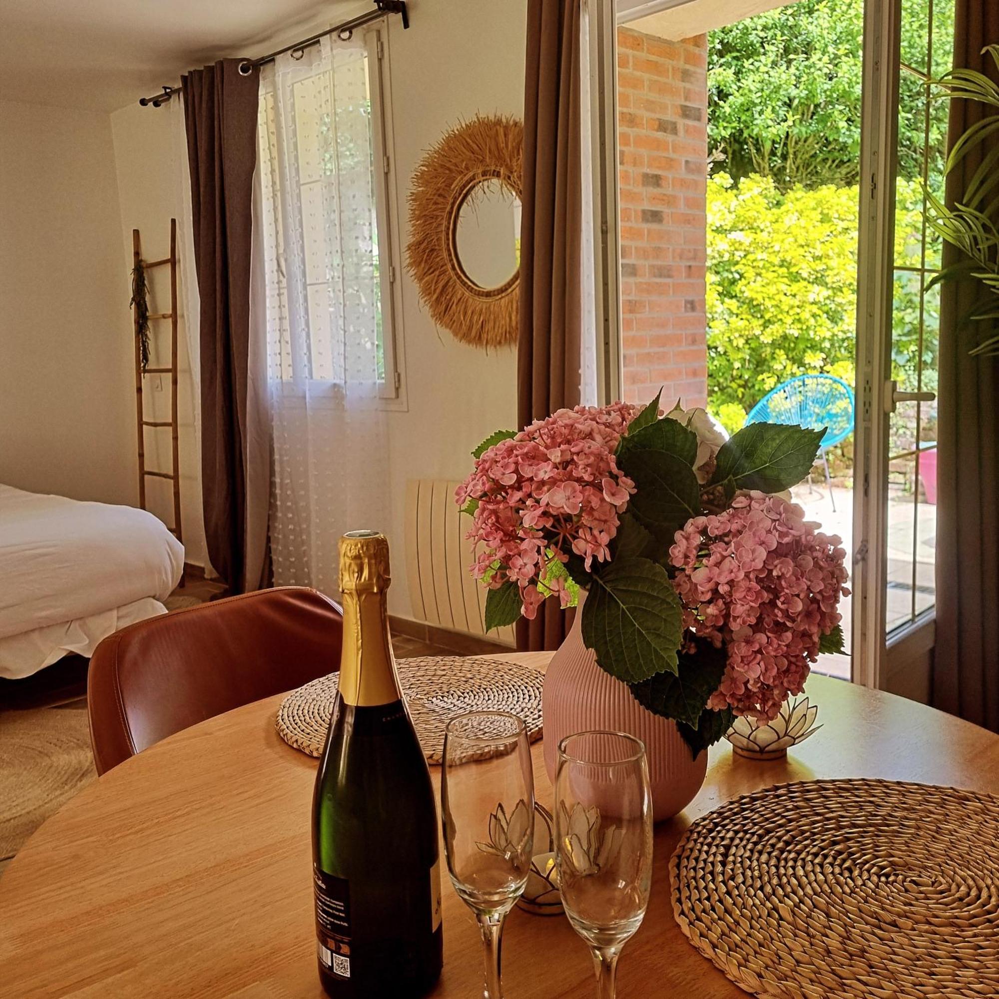 Suite De Charme Avec Jacuzzi Et Jardin Privatif Paris Au Calme Saint-Prix (Val d'Oise) Экстерьер фото