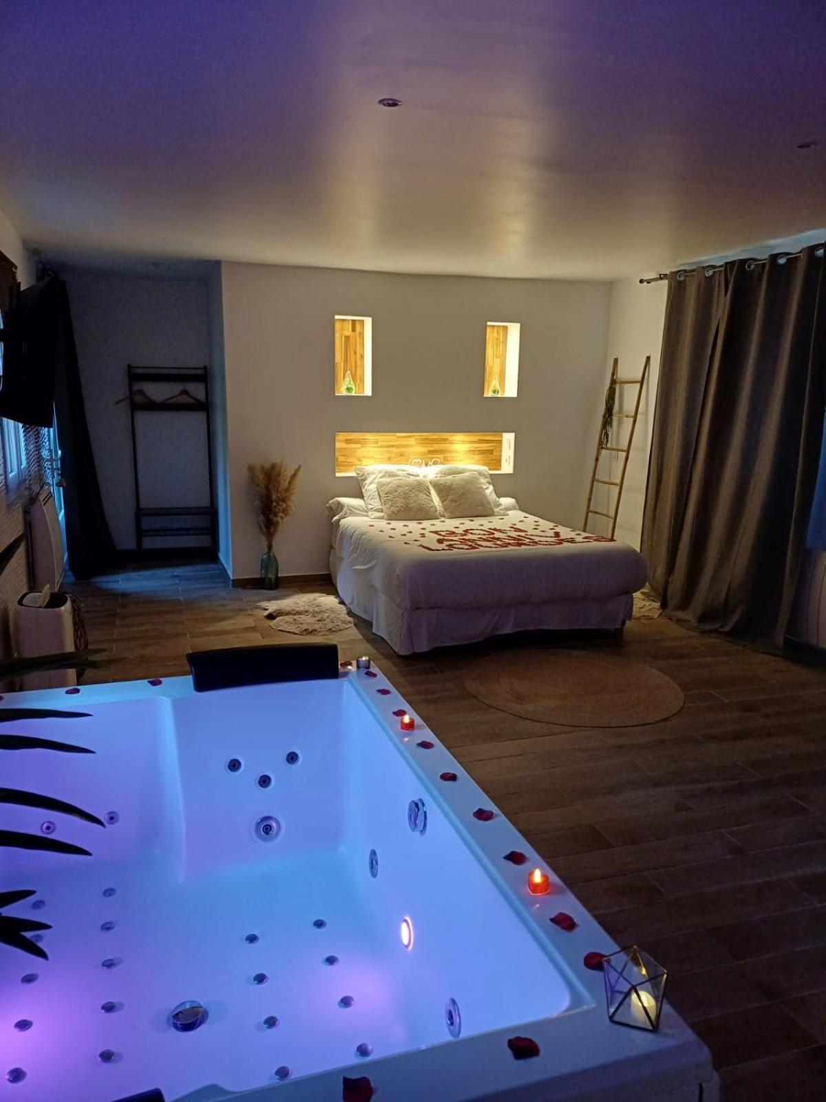 Suite De Charme Avec Jacuzzi Et Jardin Privatif Paris Au Calme Saint-Prix (Val d'Oise) Экстерьер фото